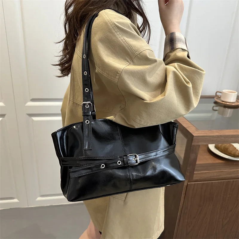 Large-Capacity Vintage Commuter Tote